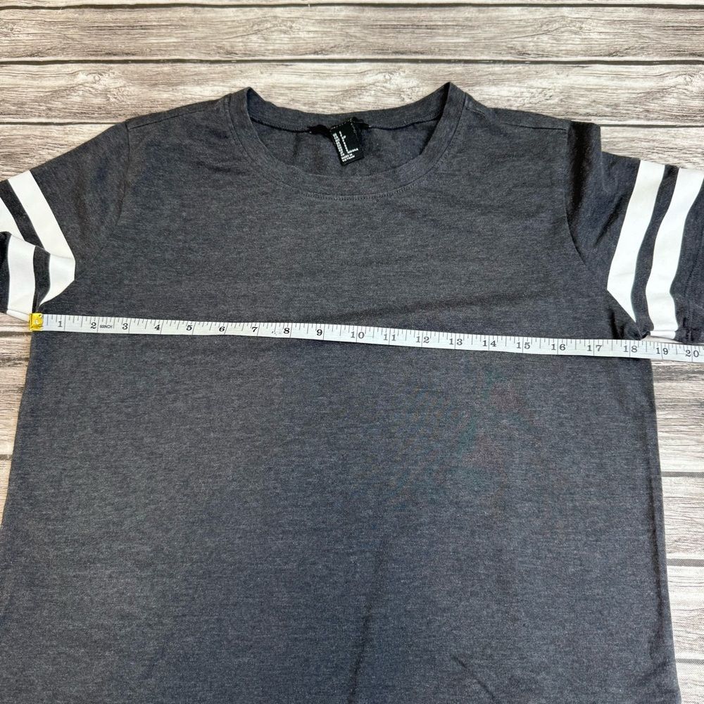 Forever 21 Striped Sleeve Baseball Tee Gray Short Sleeve Top S - Picture 7 of 10